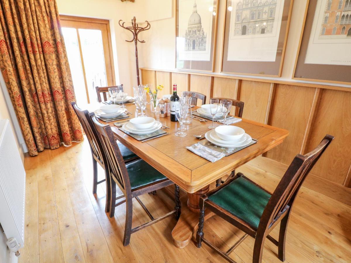 Bellamour End Cottage Ръджли Екстериор снимка