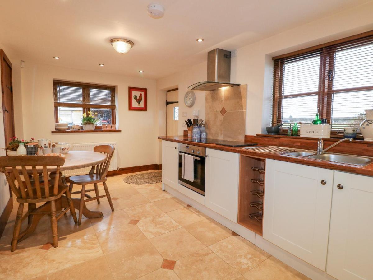 Bellamour End Cottage Ръджли Екстериор снимка