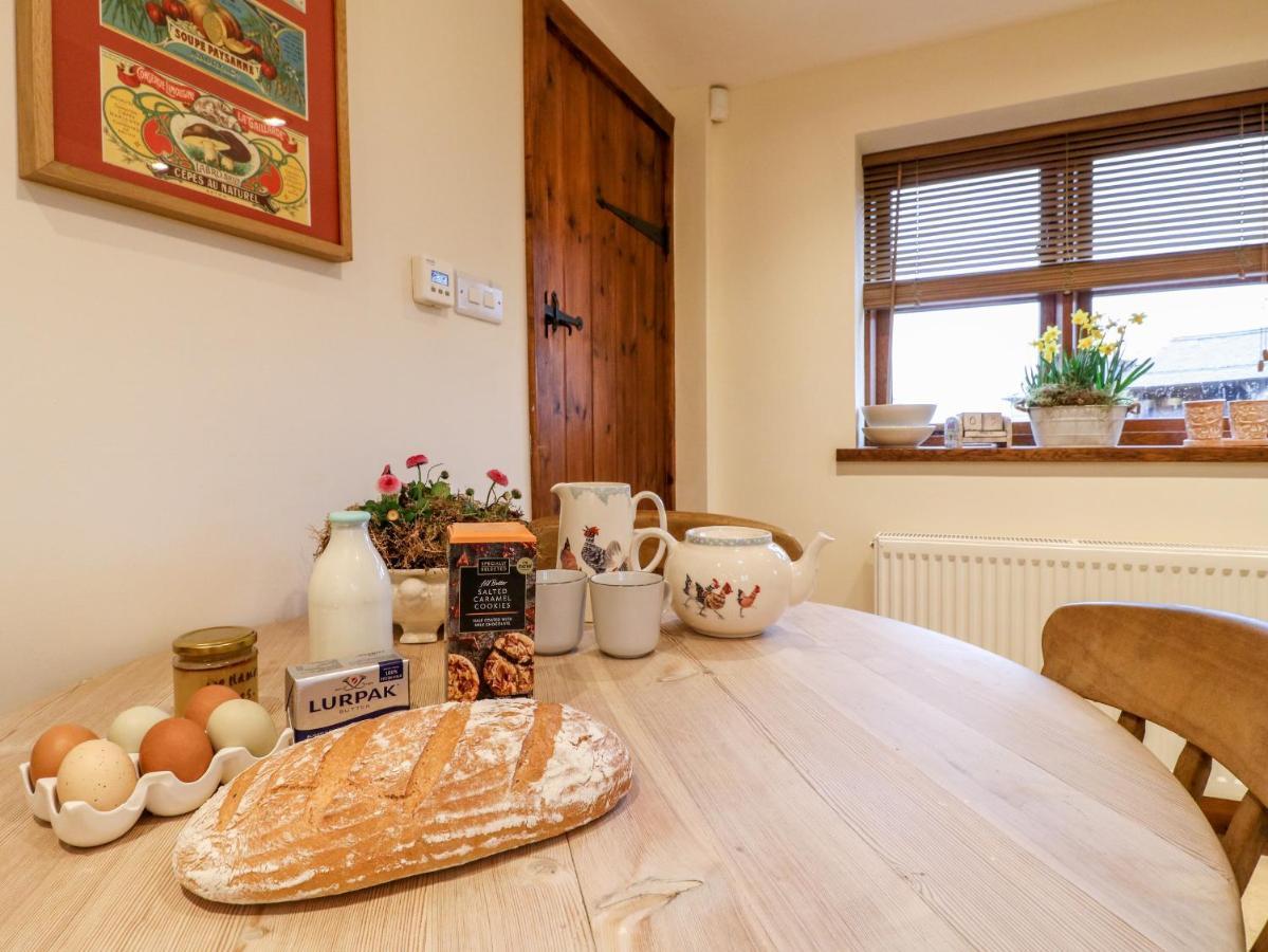 Bellamour End Cottage Ръджли Екстериор снимка