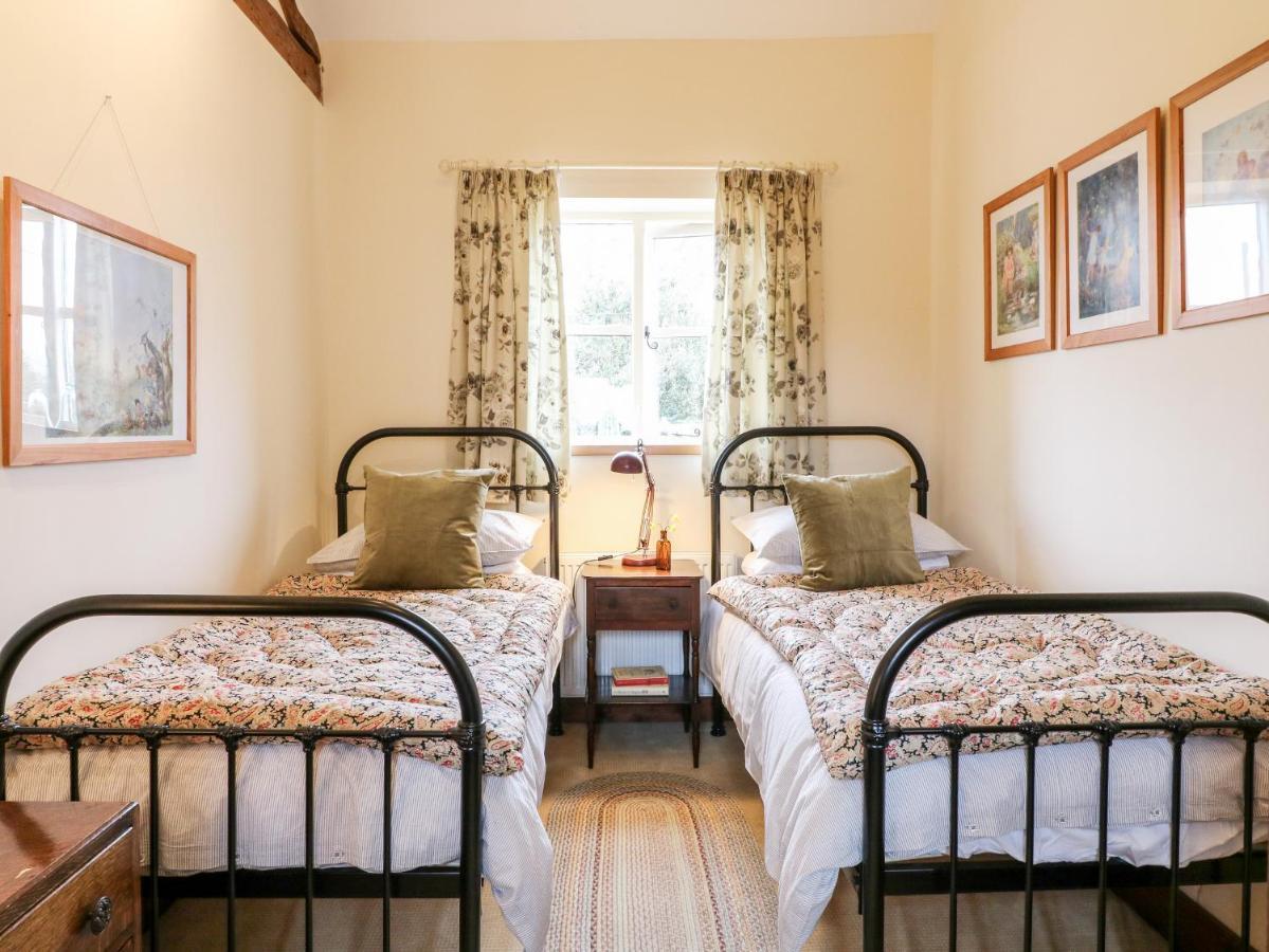 Bellamour End Cottage Ръджли Екстериор снимка